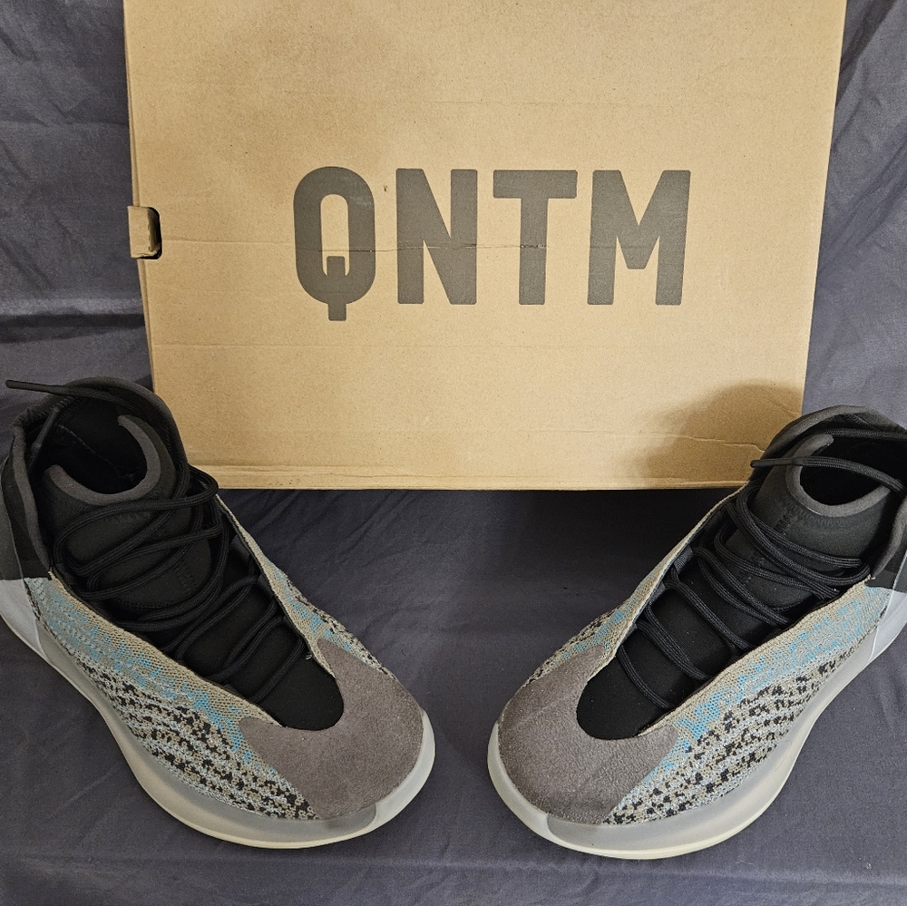 Yeezy Quantum 'Teal Blue'